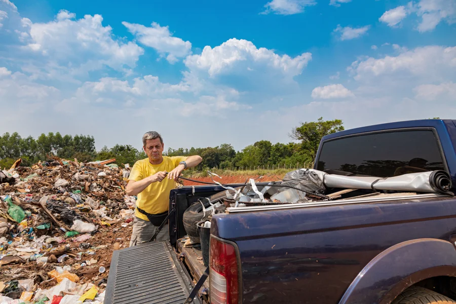 How Junk Pickup Services Help During Home Projects in Tucson, AZ
